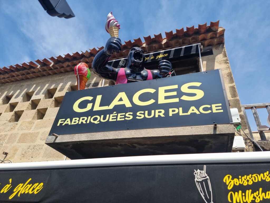 L'armoire à glace, glaces fabriquées sur place